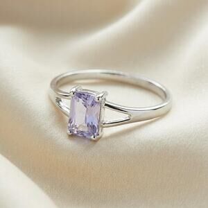 Vintage 925 Sterling Silver Lavender Cubic Zirconia Emerald Cut Solitaire Ring